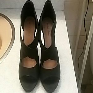 Michael Antonio  sexy  black heels